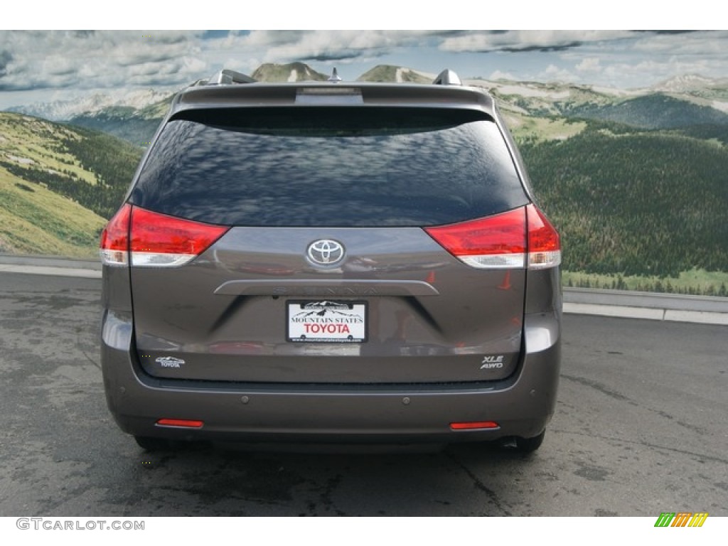 2012 Sienna XLE AWD - Predawn Gray Mica / Light Gray photo #4