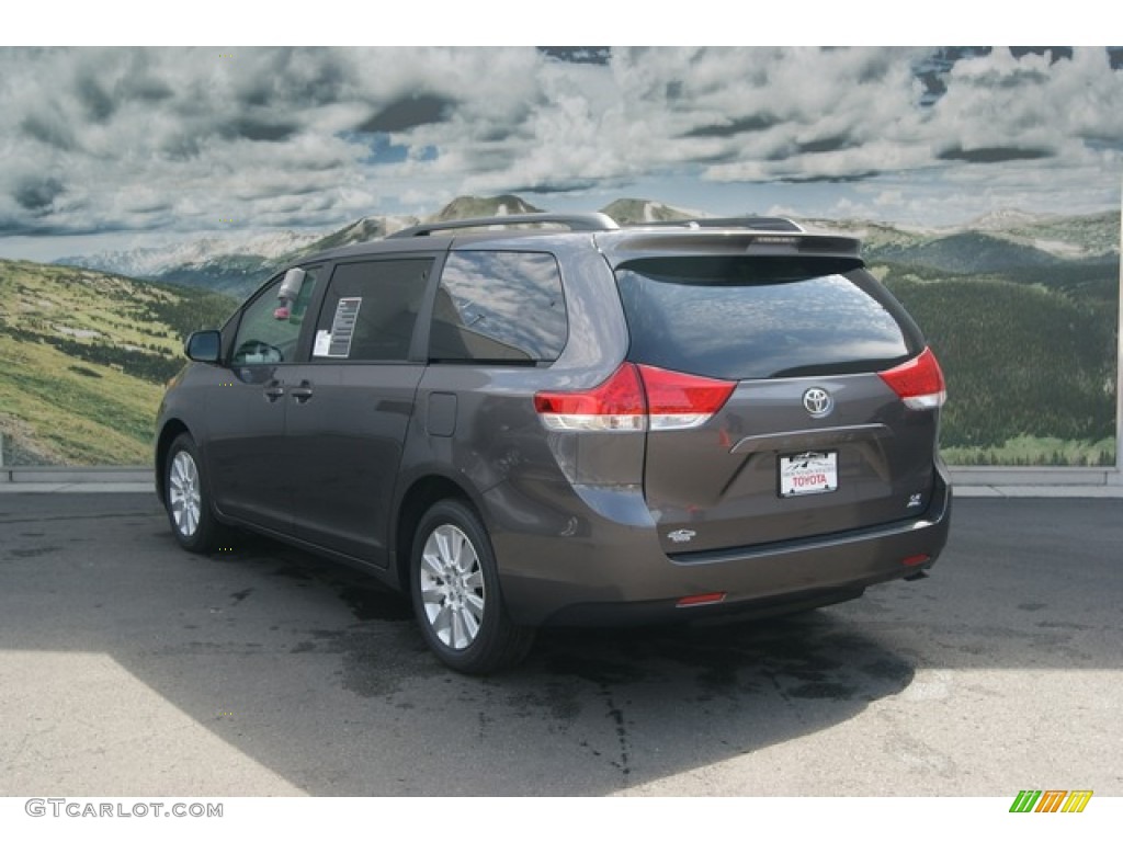 2012 Sienna LE AWD - Predawn Gray Mica / Light Gray photo #2