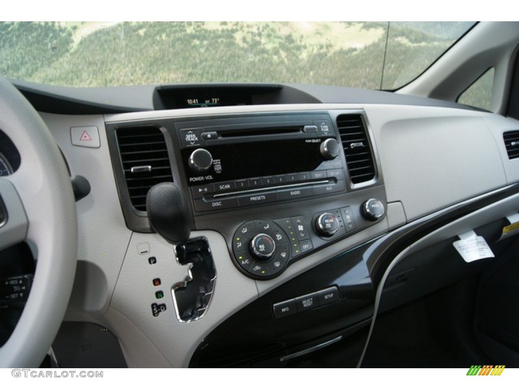 2012 Sienna LE AWD - Predawn Gray Mica / Light Gray photo #6