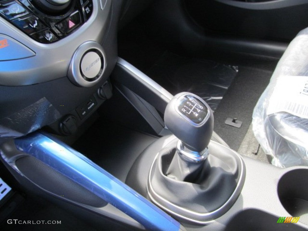 2013 Hyundai Veloster Standard Veloster Model 6 Speed Manual Transmission Photo #69081338