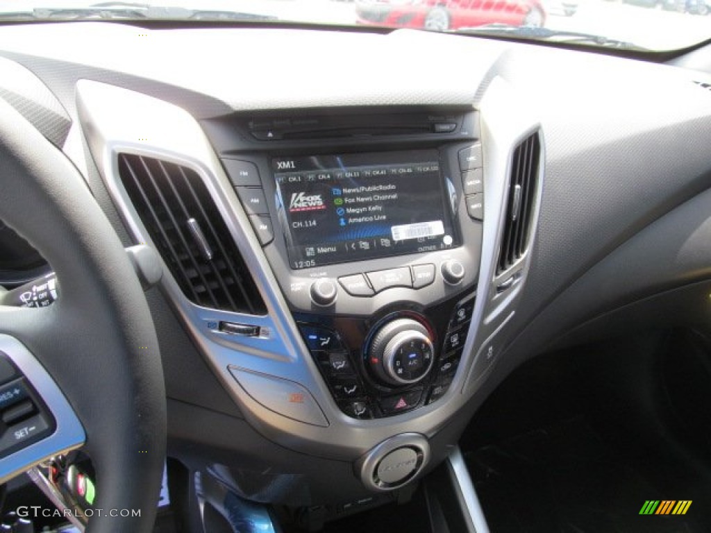 2013 Hyundai Veloster Standard Veloster Model Controls Photo #69081347