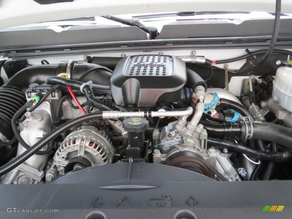 2010 Chevrolet Silverado 2500HD LTZ Crew Cab 4x4 Engine Photos