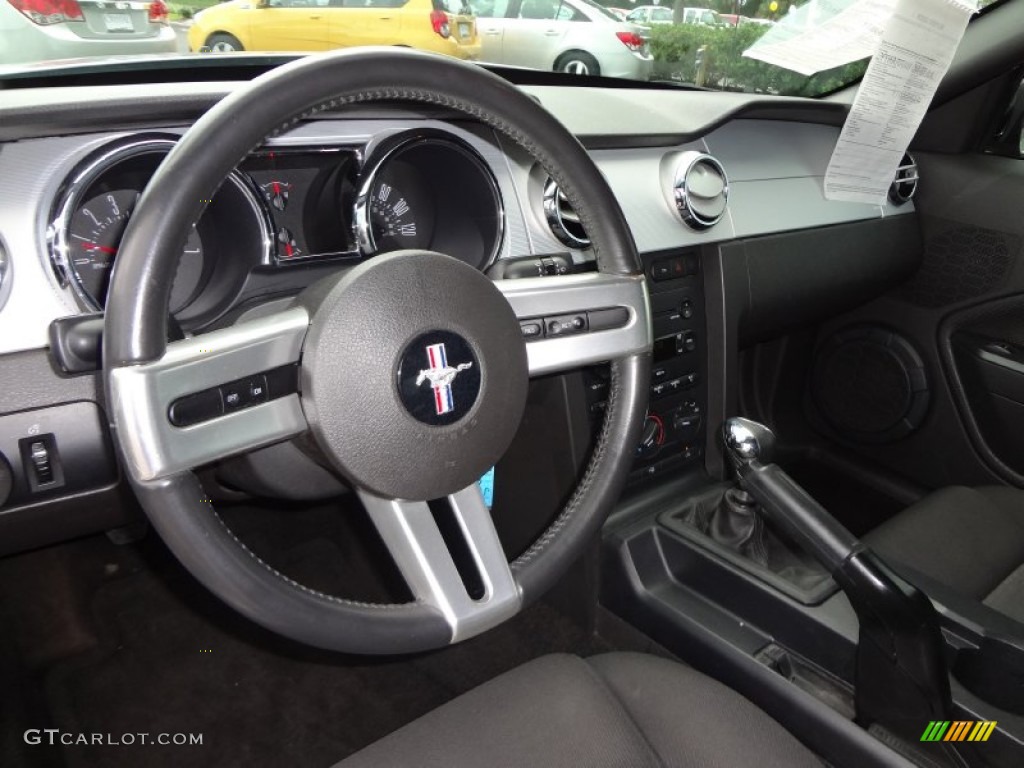 2007 Mustang V6 Deluxe Convertible - Satin Silver Metallic / Dark Charcoal photo #6