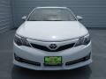 Super White - Camry SE Photo No. 7