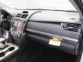 Super White - Camry SE Photo No. 17