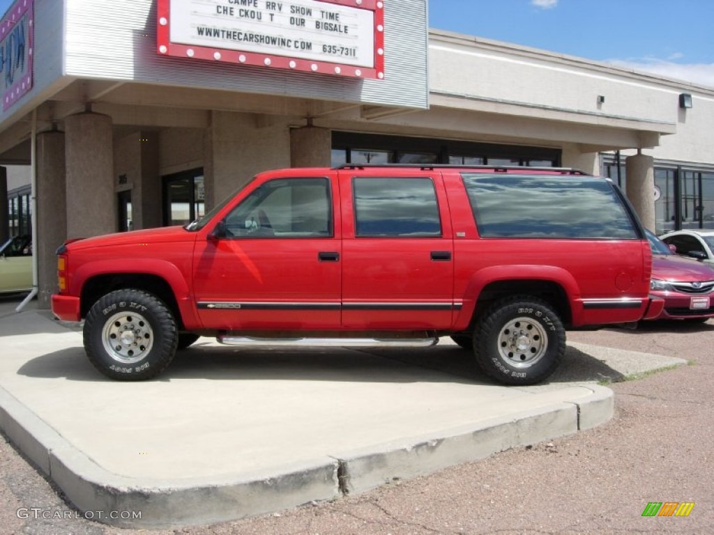1993 Suburban K2500 4x4 - Victory Red / Gray photo #10