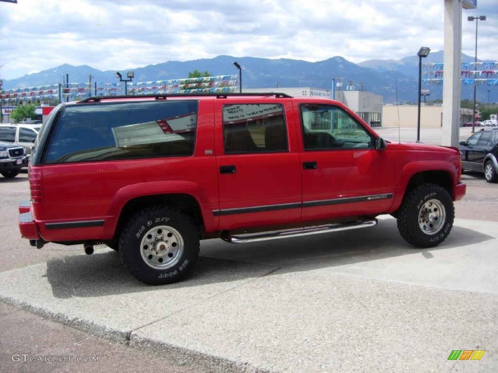 1993 Suburban K2500 4x4 - Victory Red / Gray photo #14