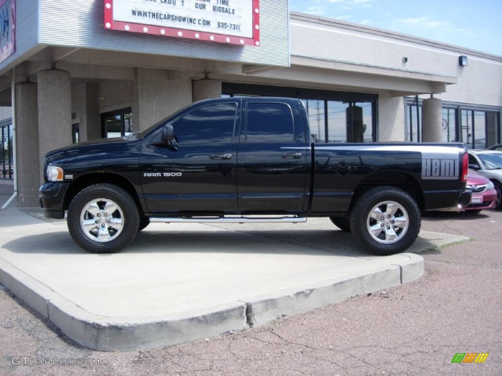 2004 Ram 1500 SLT Quad Cab 4x4 - Black / Dark Slate Gray photo #8