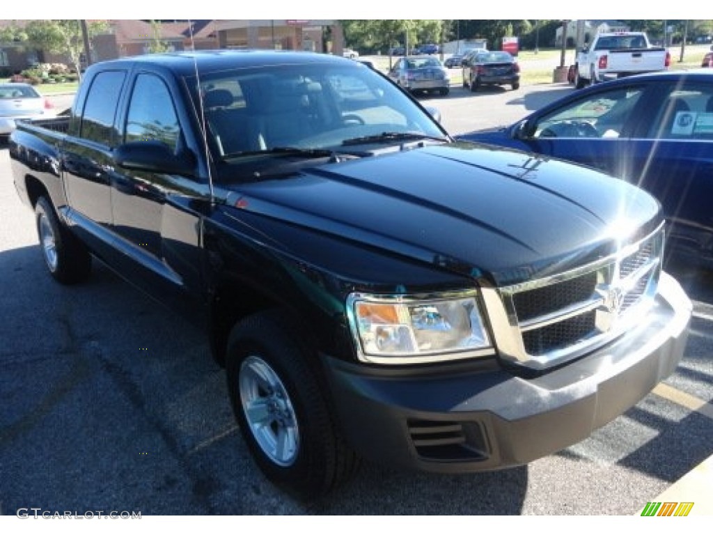 2008 Dakota ST Crew Cab 4x4 - Brilliant Black / Dark Slate Gray/Medium Slate Gray photo #2