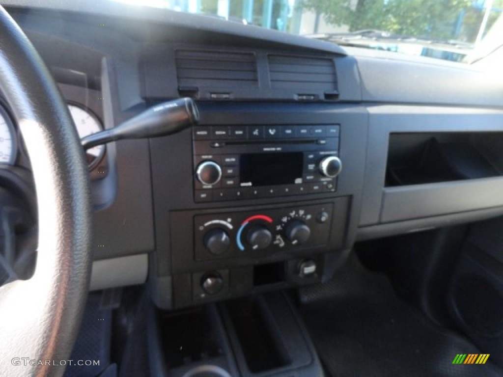 2008 Dakota ST Crew Cab 4x4 - Brilliant Black / Dark Slate Gray/Medium Slate Gray photo #8