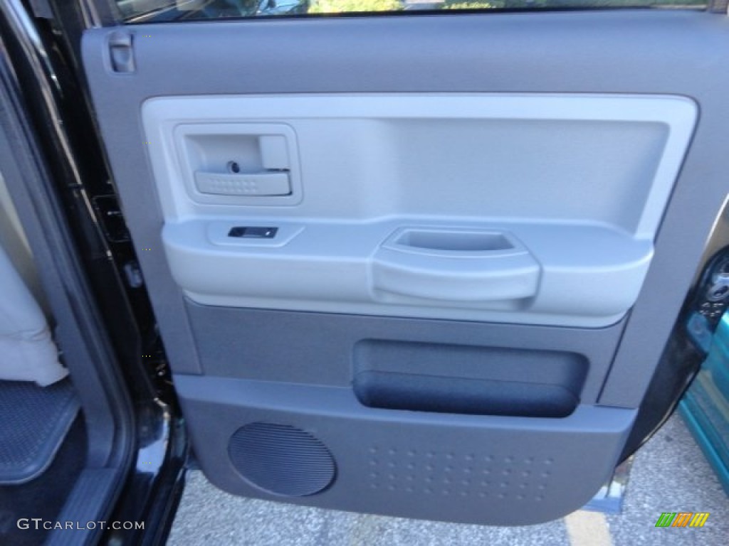 2008 Dakota ST Crew Cab 4x4 - Brilliant Black / Dark Slate Gray/Medium Slate Gray photo #12