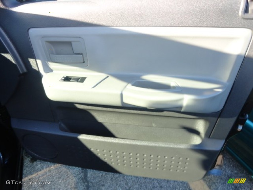 2008 Dakota ST Crew Cab 4x4 - Brilliant Black / Dark Slate Gray/Medium Slate Gray photo #14