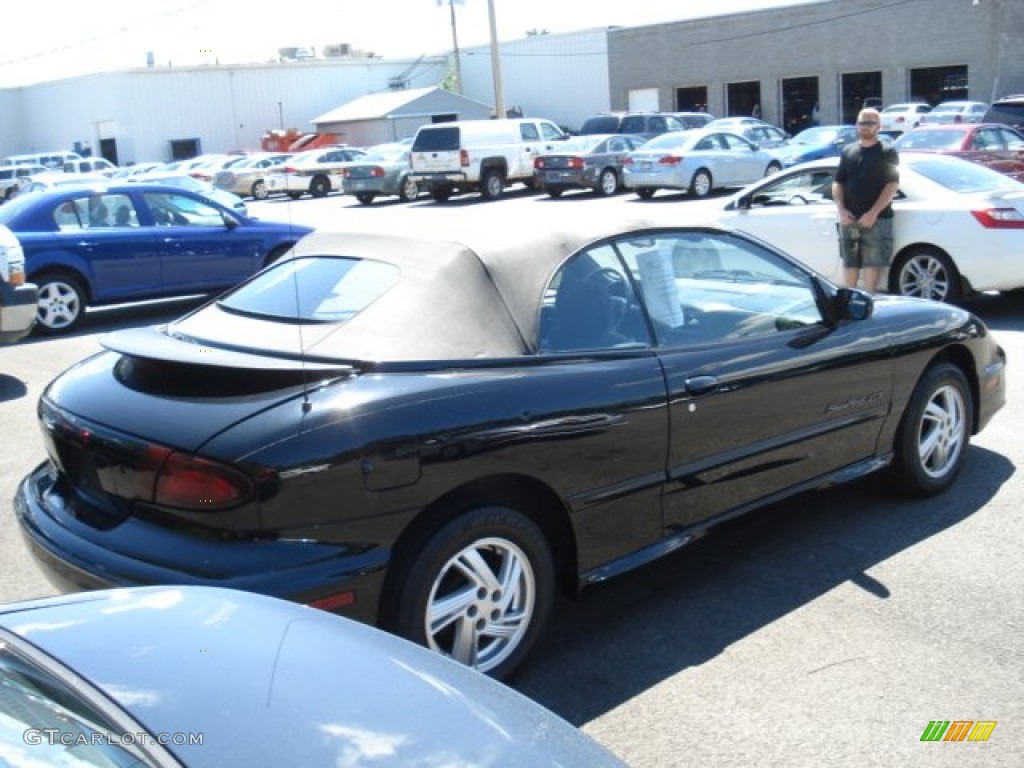 2000 Sunfire GT Convertible - Black / Graphite photo #4
