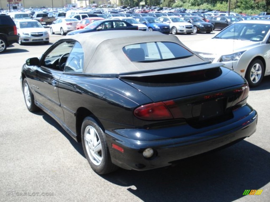 2000 Sunfire GT Convertible - Black / Graphite photo #6