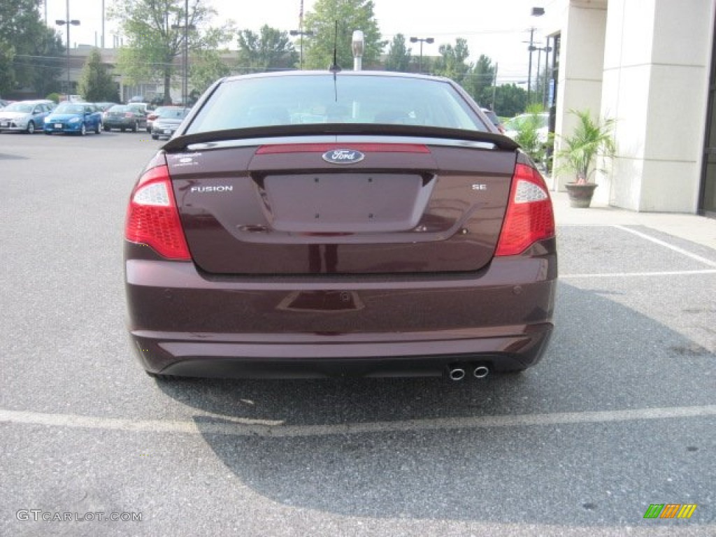 2012 Fusion SE - Bordeaux Reserve Metallic / Medium Light Stone photo #4