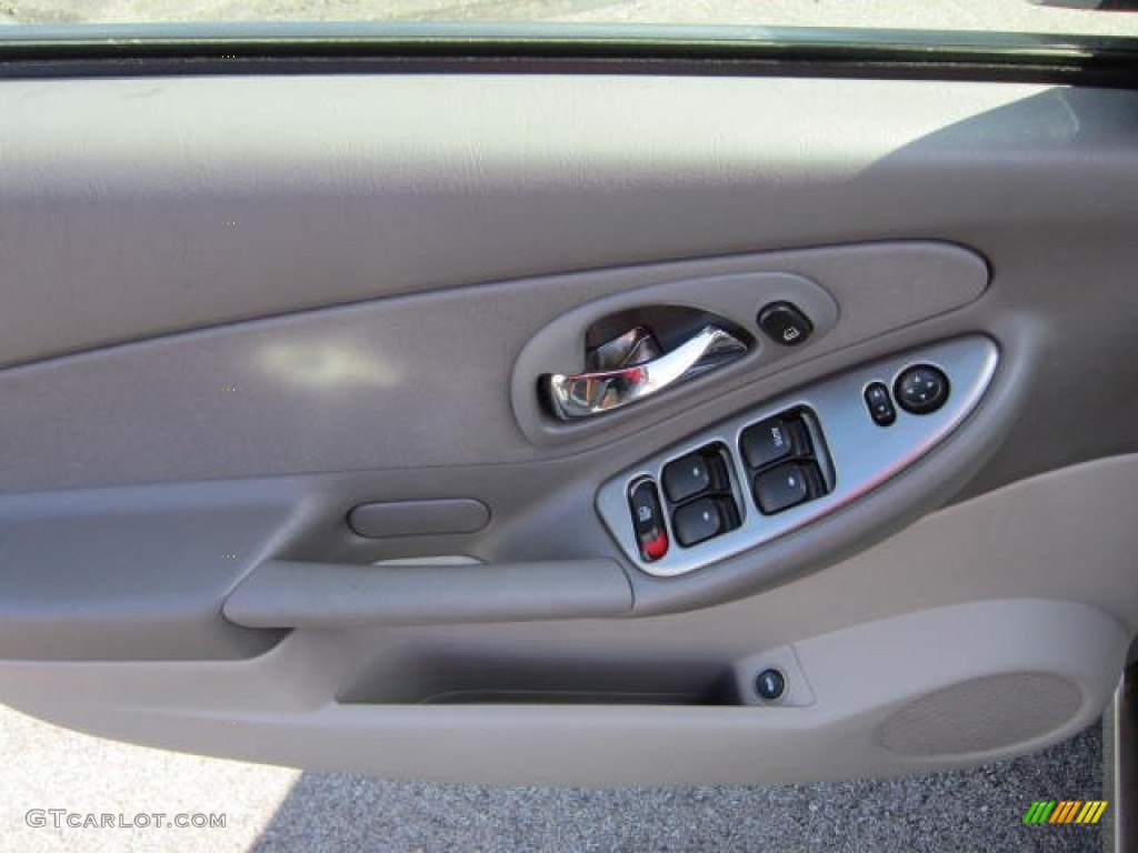 2006 Malibu LT Sedan - Silverstone Metallic / Titanium Gray photo #17