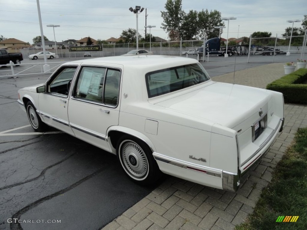 White 1992 Cadillac DeVille Sedan Exterior Photo #69098945