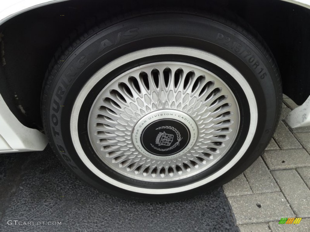1992 Cadillac DeVille Sedan Wheel Photo #69098960