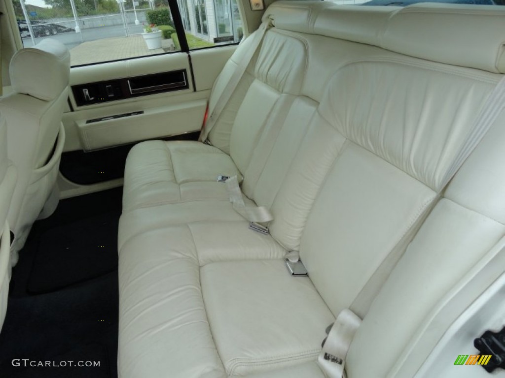 Ivory Interior 1992 Cadillac DeVille Sedan Photo #69098986