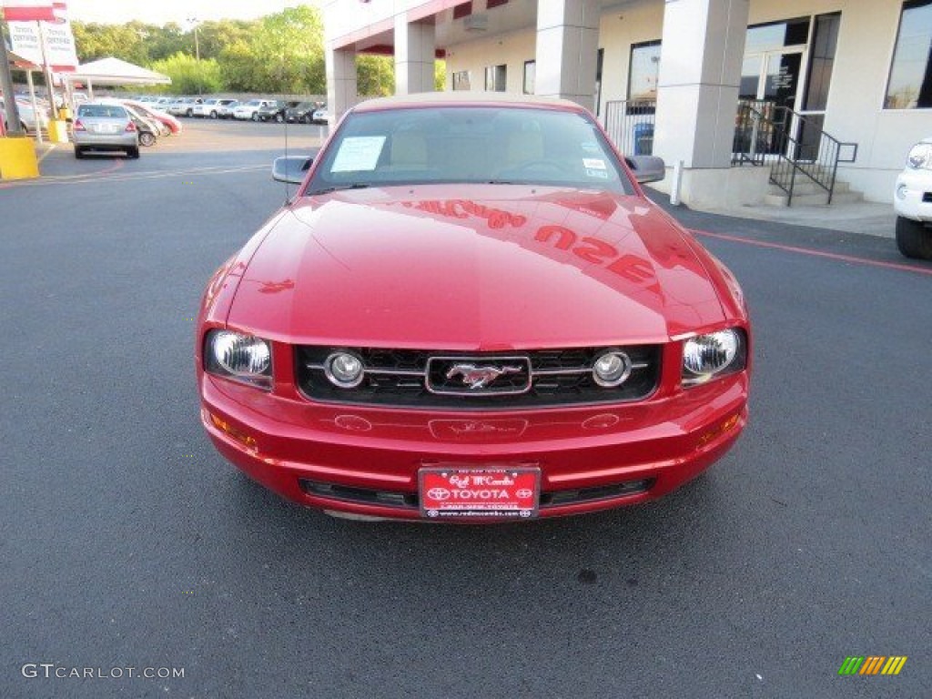 2008 Mustang V6 Premium Convertible - Dark Candy Apple Red / Medium Parchment photo #2