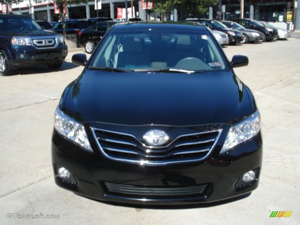2010 Camry XLE V6 - Black / Ash Gray photo #3