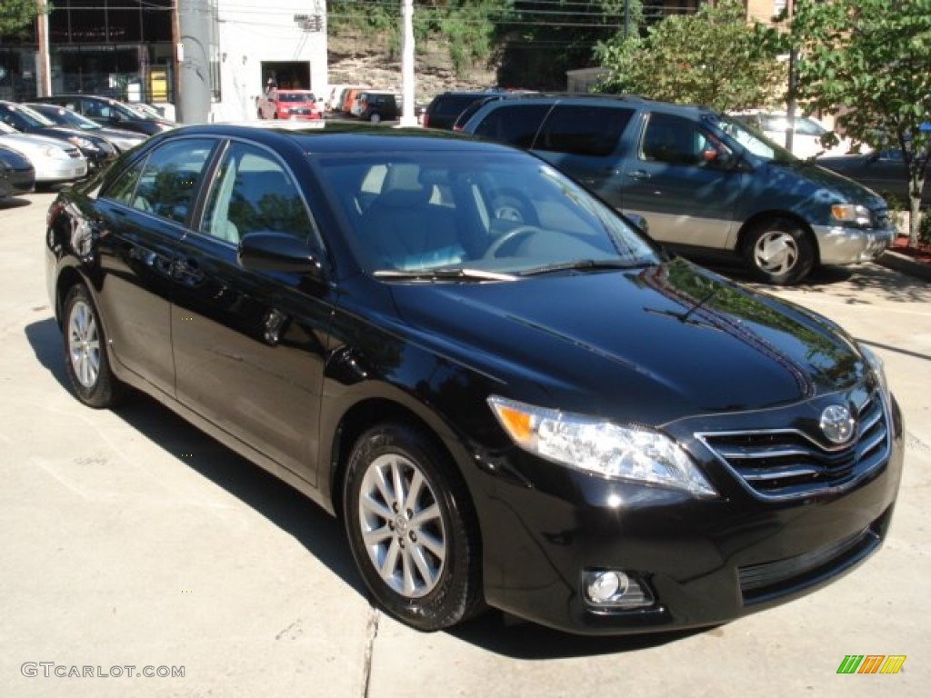 2010 Camry XLE V6 - Black / Ash Gray photo #4