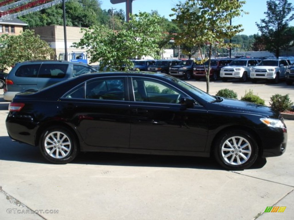 2010 Camry XLE V6 - Black / Ash Gray photo #5