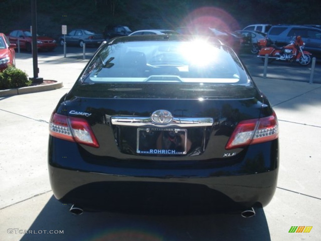 2010 Camry XLE V6 - Black / Ash Gray photo #7