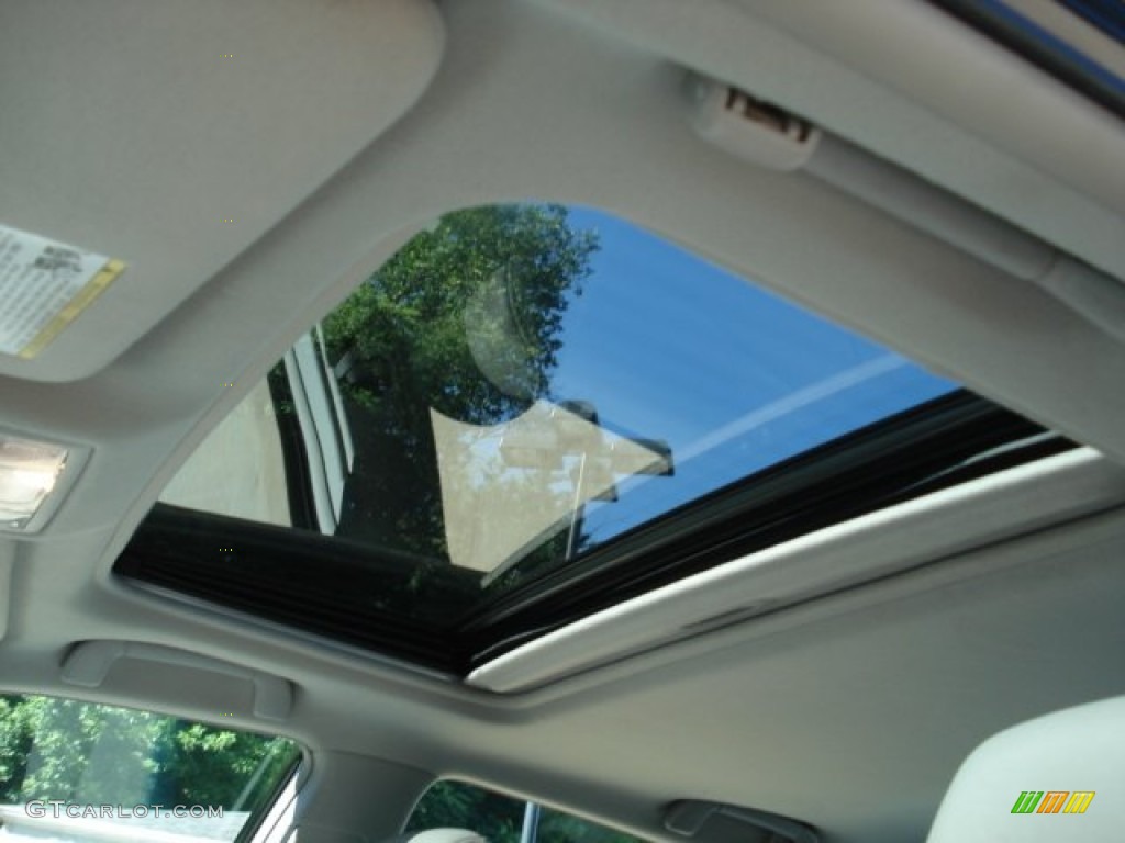 2010 Camry XLE V6 - Black / Ash Gray photo #15