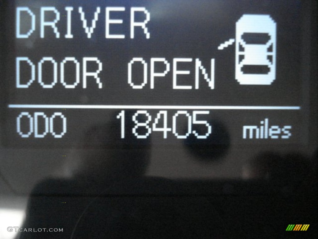 2010 Camry XLE V6 - Black / Ash Gray photo #19