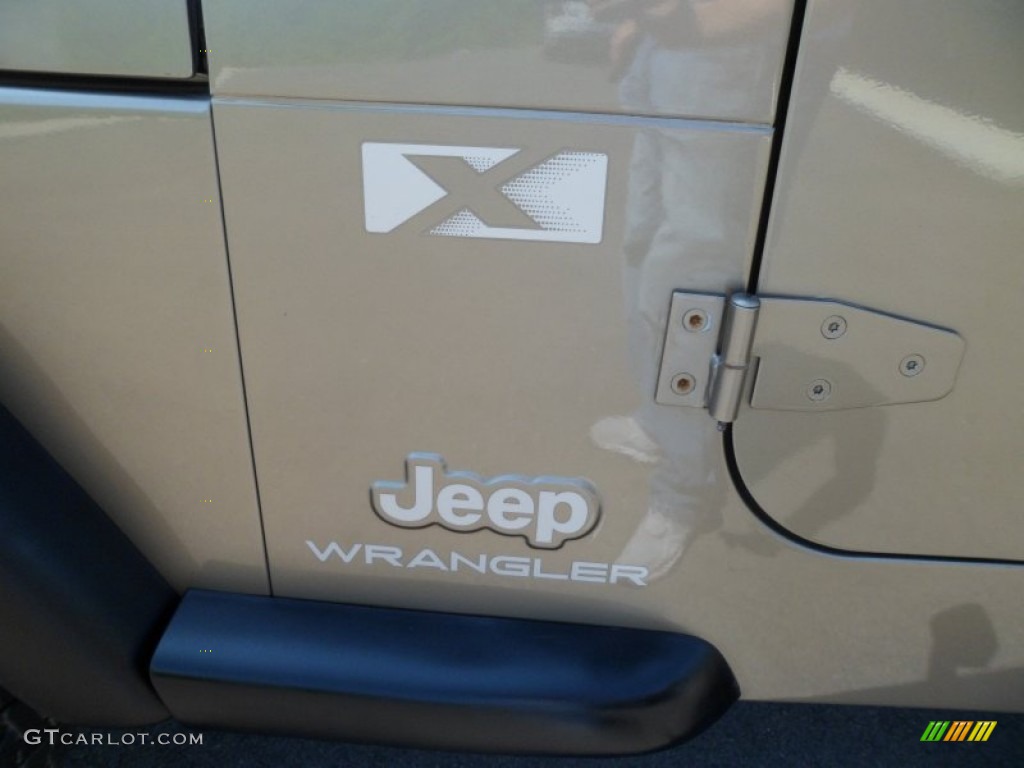 2004 Wrangler X 4x4 - Light Khaki Metallic / Khaki photo #11