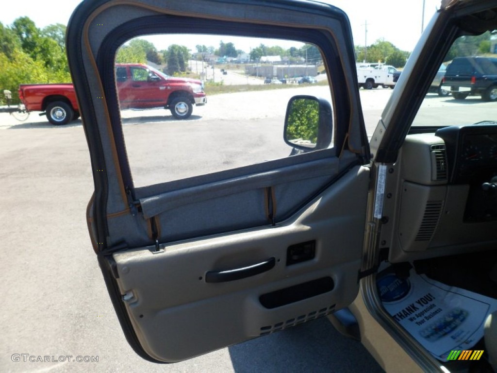 2004 Wrangler X 4x4 - Light Khaki Metallic / Khaki photo #14
