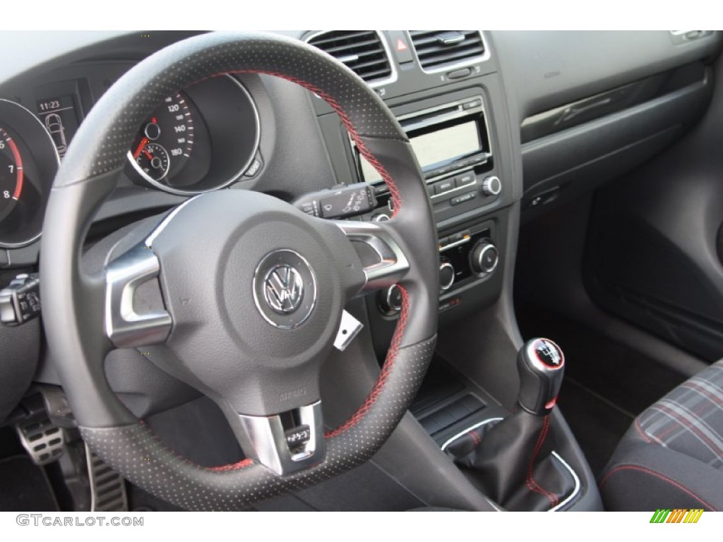 2011 Volkswagen GTI 2 Door Interlagos Plaid Cloth Dashboard Photo #69107387
