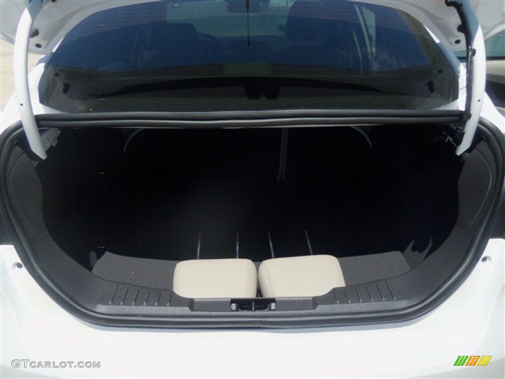 2012 Focus SEL Sedan - White Platinum Tricoat Metallic / Stone photo #15