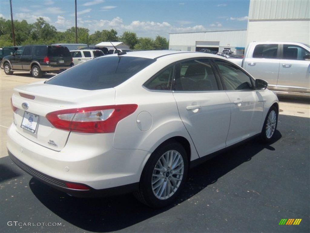 2012 Focus SEL Sedan - White Platinum Tricoat Metallic / Stone photo #27