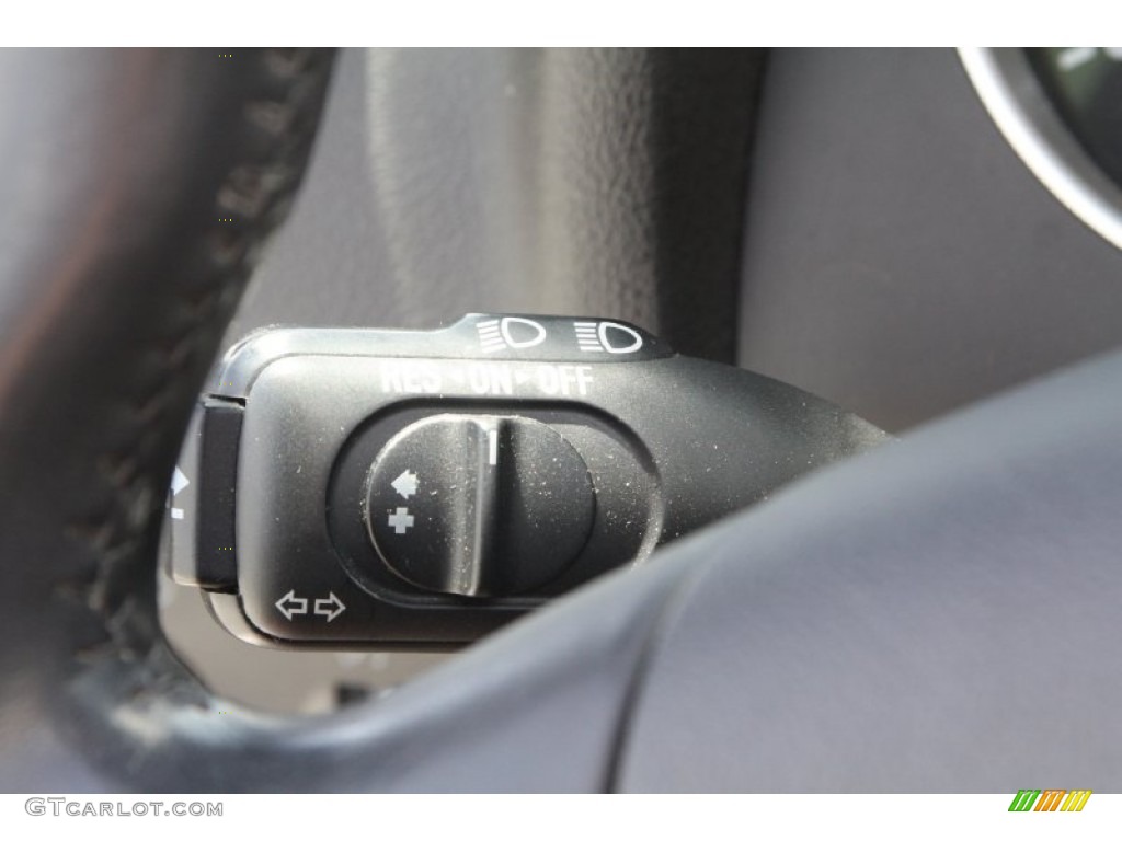 2006 Audi TT 1.8T quattro Roadster Controls Photo #69111419