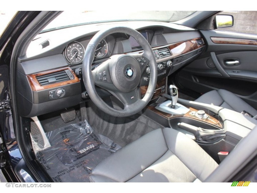 Black Interior 2010 BMW 5 Series 528i xDrive Sedan Photo #69114863
