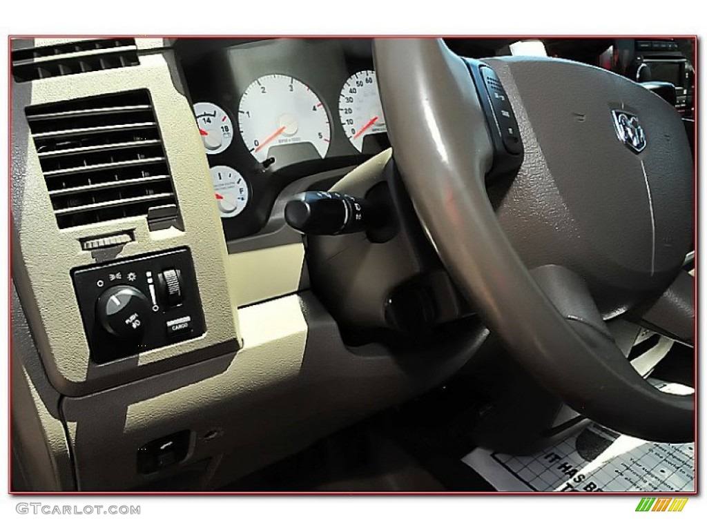 2008 Ram 3500 Laramie Quad Cab 4x4 - Light Khaki Metallic / Khaki photo #23