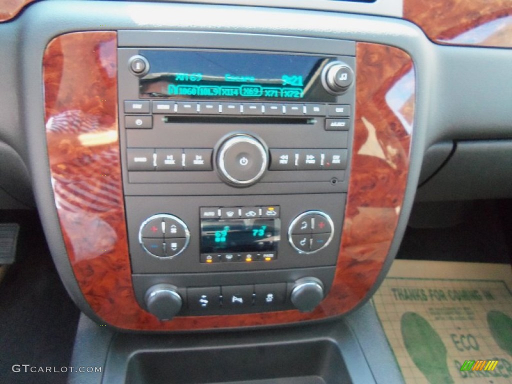 2013 Chevrolet Avalanche LT 4x4 Black Diamond Edition Controls Photo #69117707