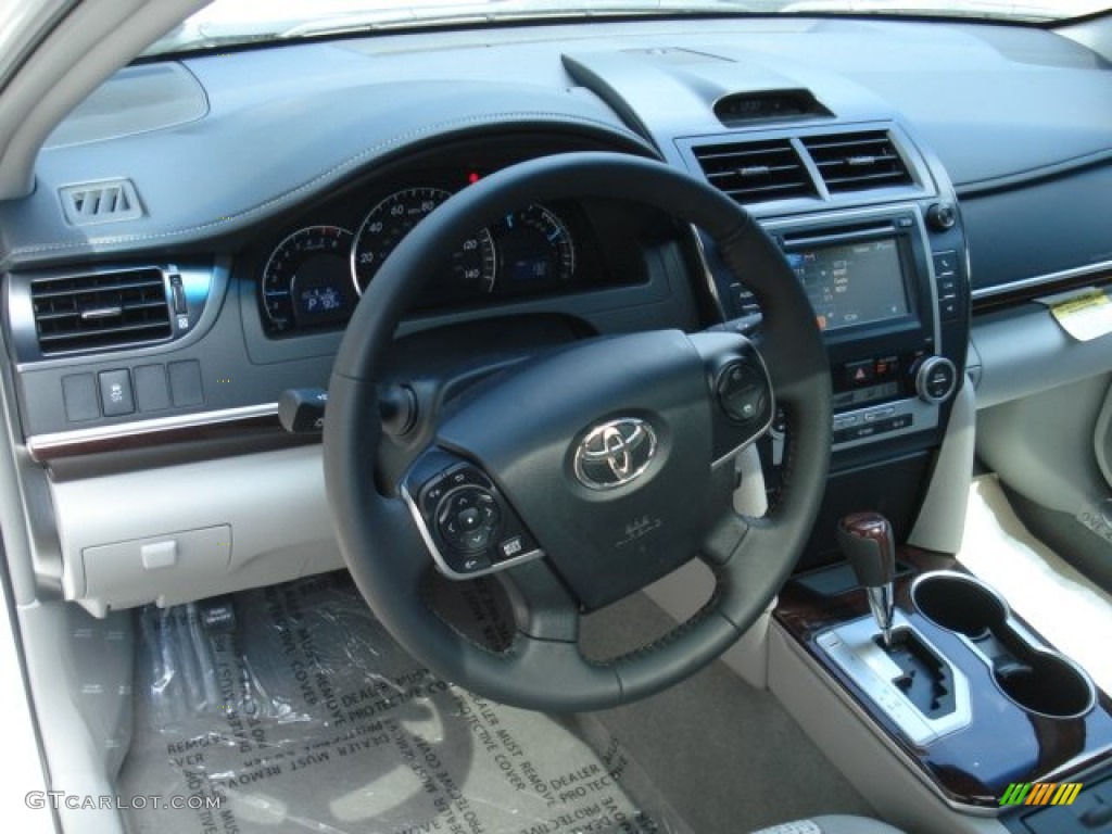 2012 Camry XLE - Super White / Ash photo #8