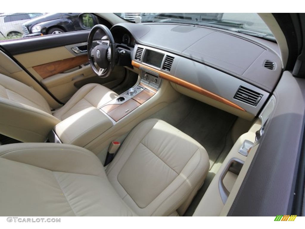 2009 Jaguar XF Luxury Champagne/Truffle Dashboard Photo #69120206