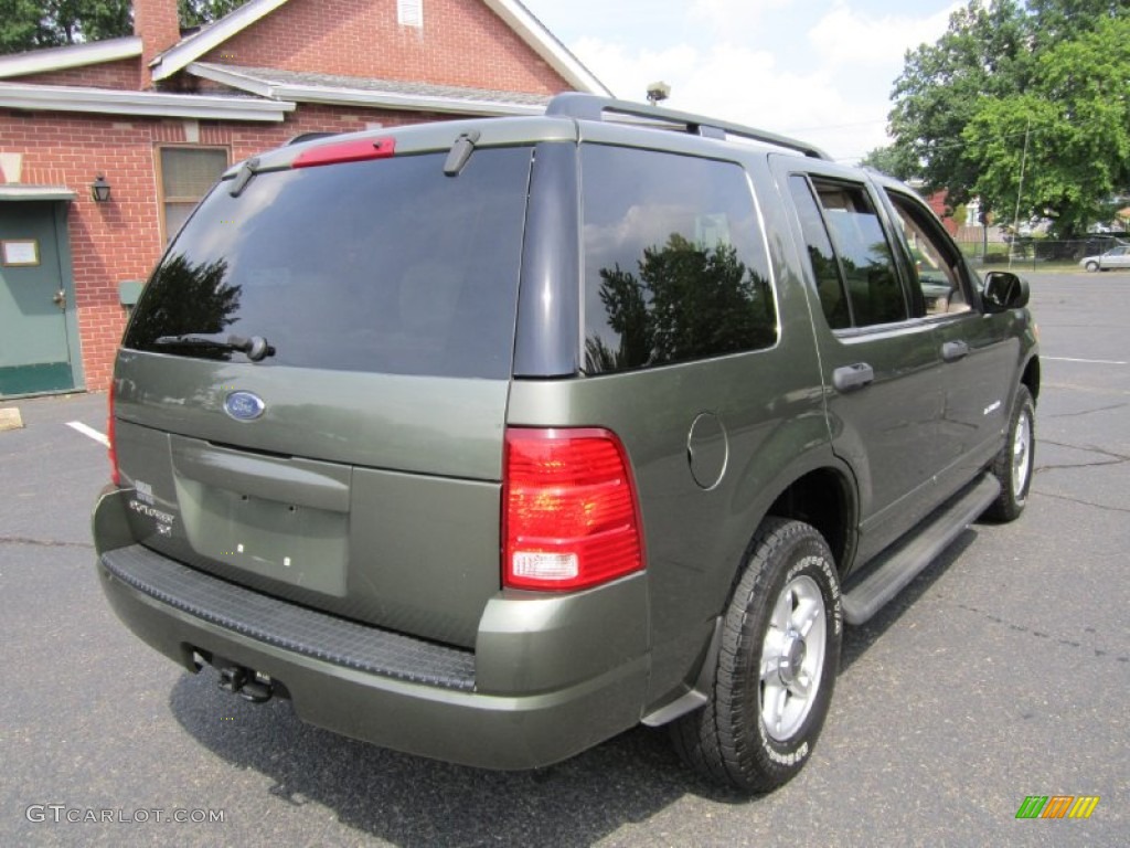 2004 Explorer XLT 4x4 - Estate Green Metallic / Medium Parchment photo #7