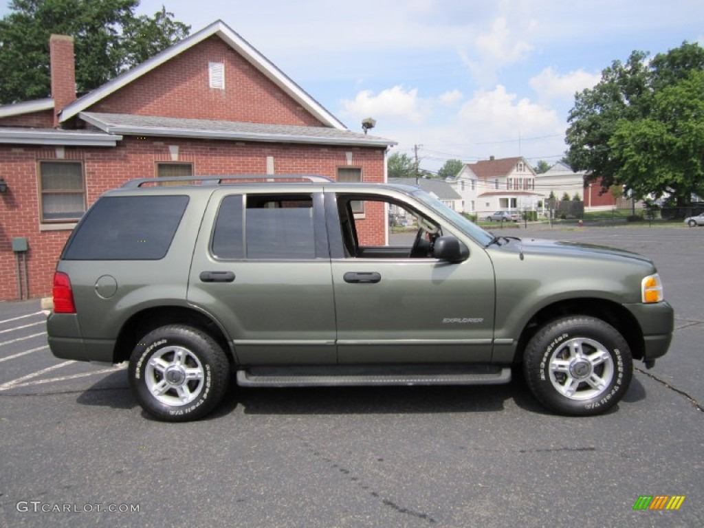 2004 Explorer XLT 4x4 - Estate Green Metallic / Medium Parchment photo #9