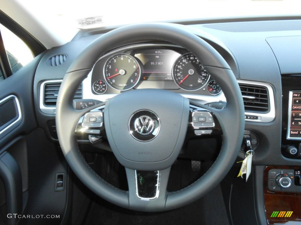 2013 Volkswagen Touareg VR6 FSI Lux 4XMotion Black Anthracite Steering Wheel Photo #69122615