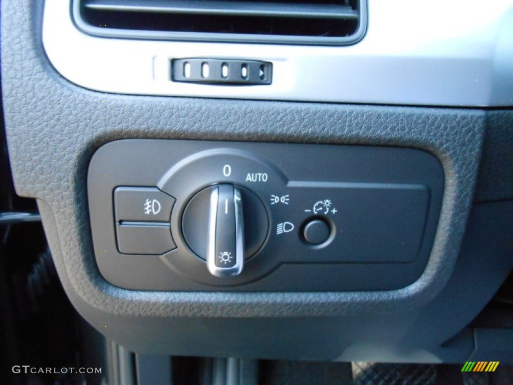 2013 Volkswagen Touareg VR6 FSI Lux 4XMotion Controls Photo #69122669