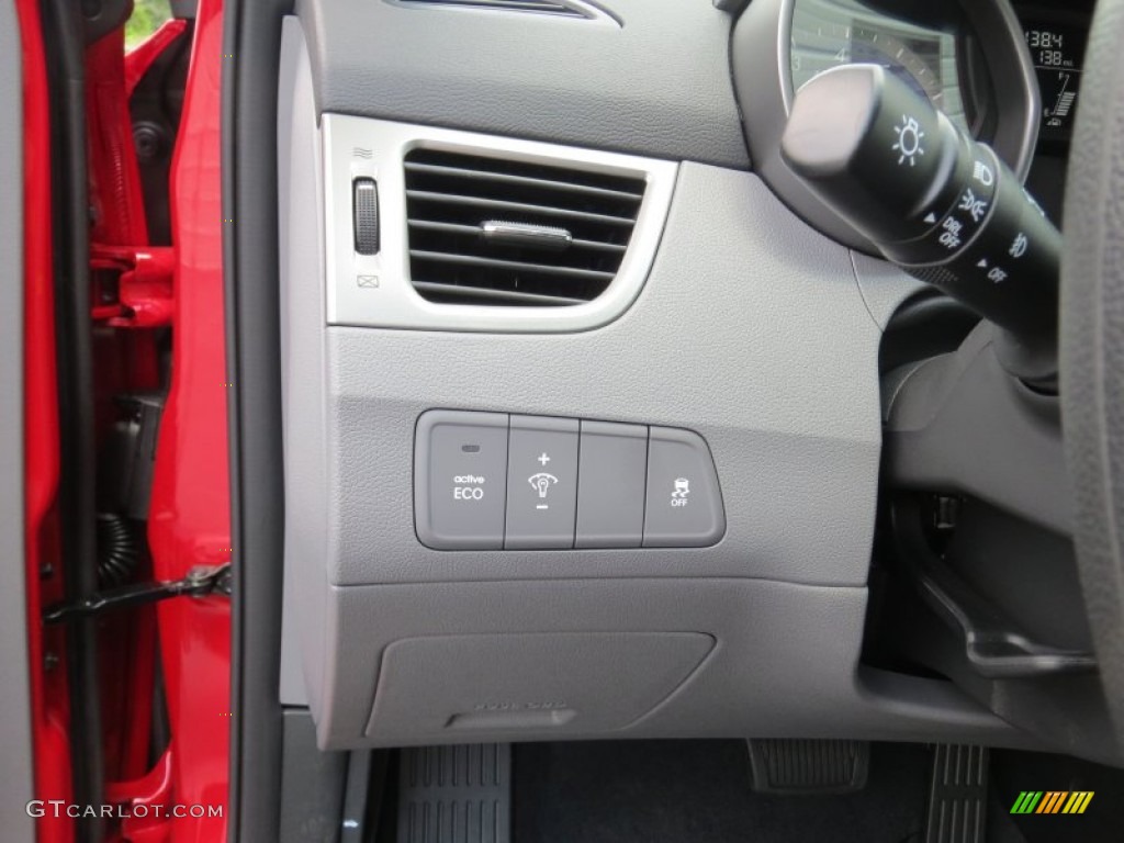 2013 Elantra Coupe GS - Volcanic Red / Gray photo #28