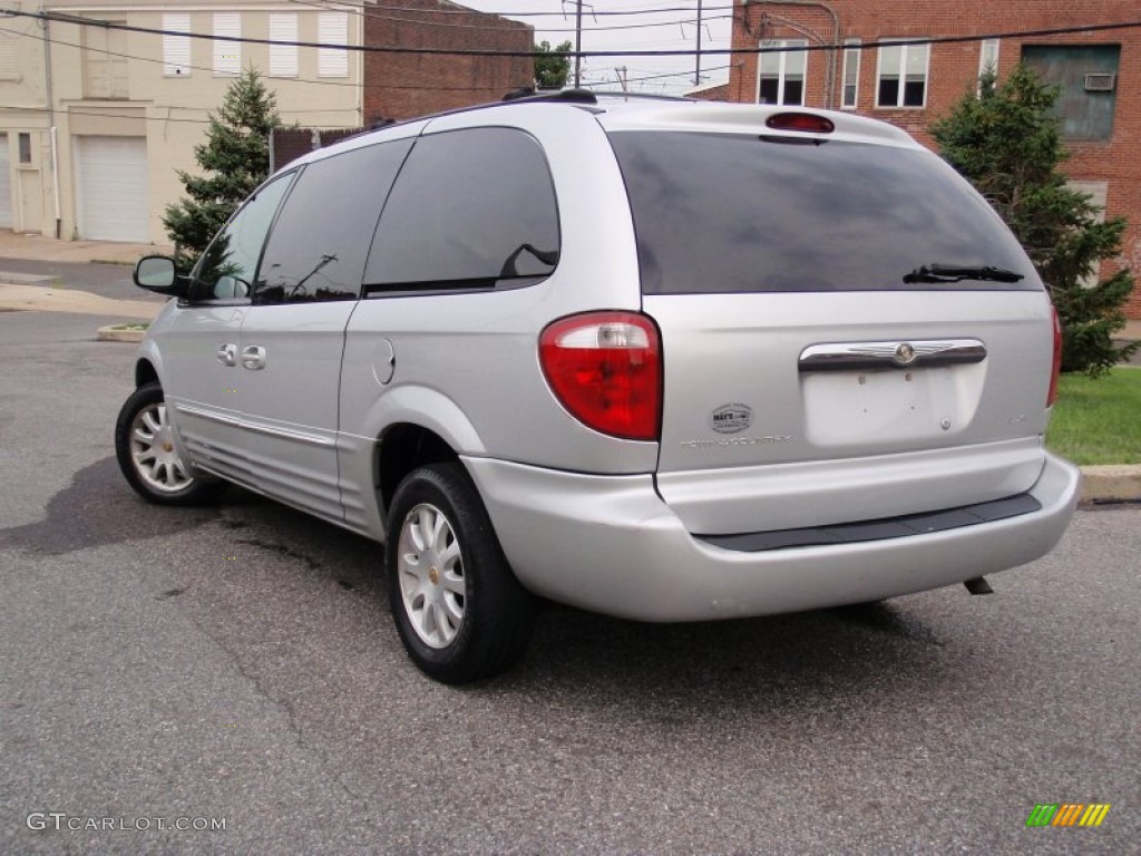 2002 Town & Country LXi AWD - Bright Silver Metallic / Navy Blue photo #2