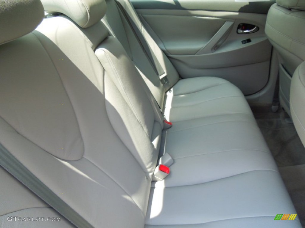 2007 Toyota Camry Hybrid Rear Seat Photo #69133234