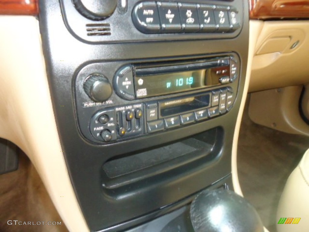 1999 Chrysler 300 M Sedan Audio System Photo #69135218