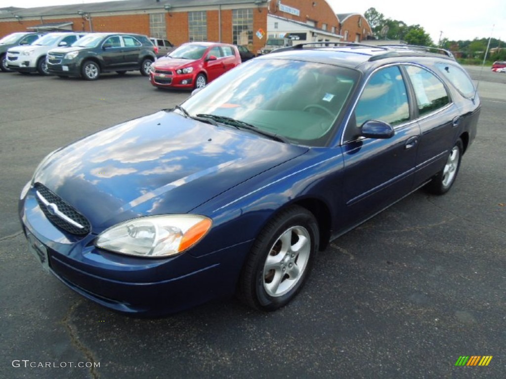 2001 Taurus SE Wagon - Medium Royal Blue Metallic / Medium Graphite photo #2